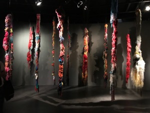 Sculptures textiles de Kazu SUZUKI à la Halle St-Pierre, à Paris
