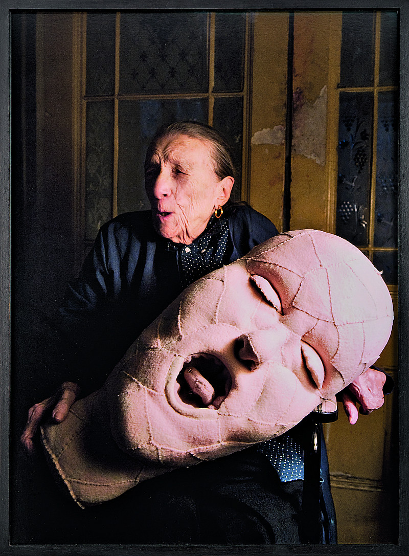 La tête aux yeux clos et à la bouche ouverte de Louise Bourgeois