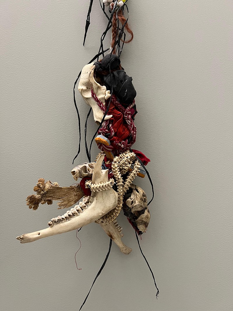 Parure d’Art Brut créée à Cuba